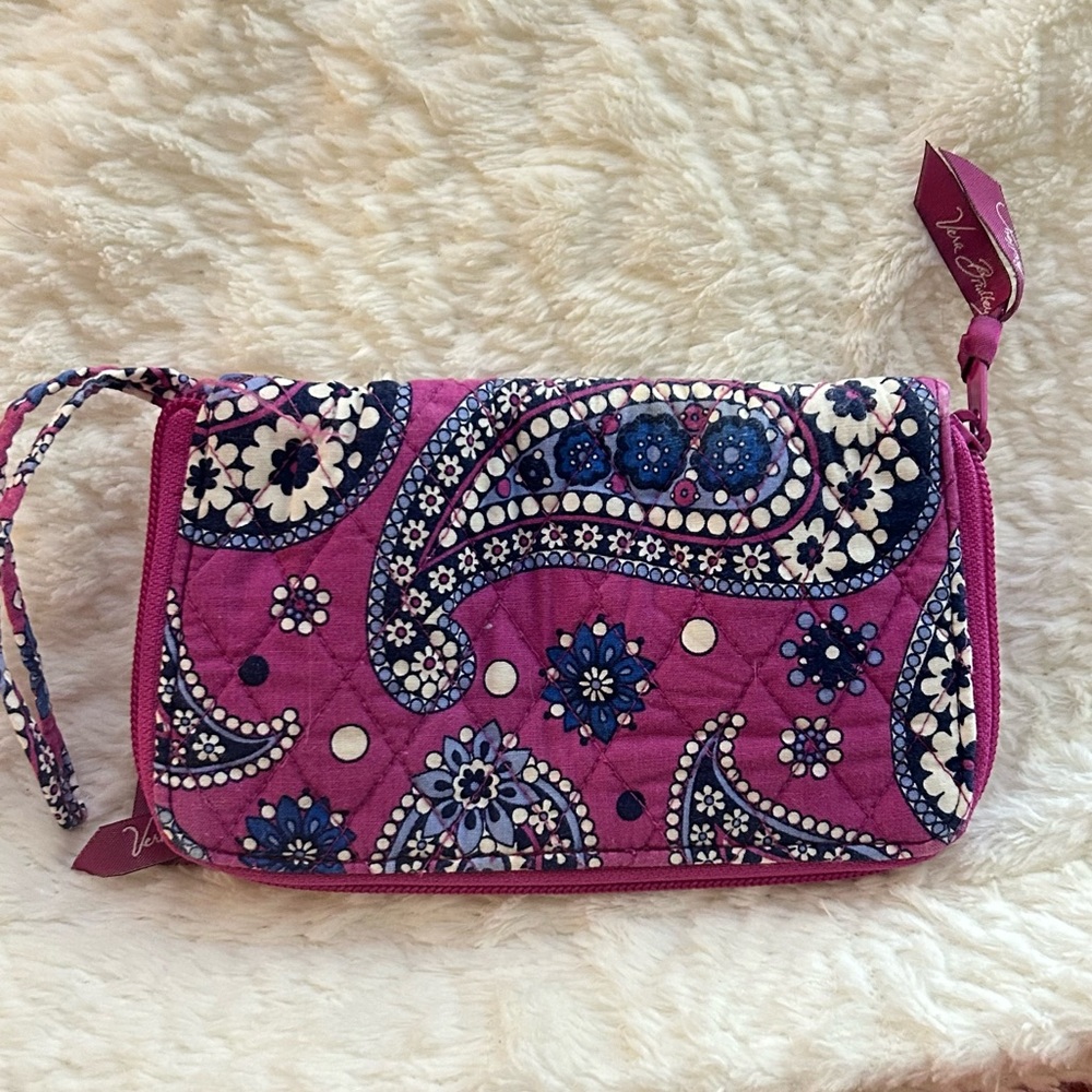 Vera Bradley Boysenberry Paisley Zip Around Wristlet Wallet Retired